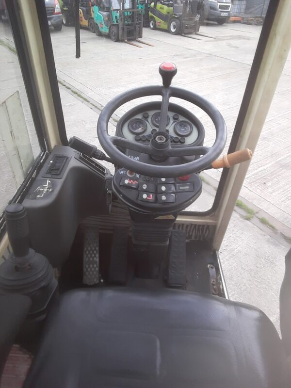 Fantuzzi SF40U Sideloader - Fleet #F567