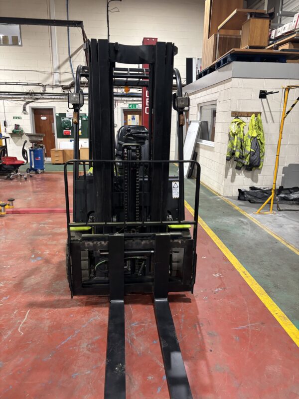 Clark GEX30 Electric Counterbalance F651