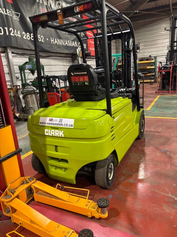 Clark GEX30 Electric Counterbalance F651